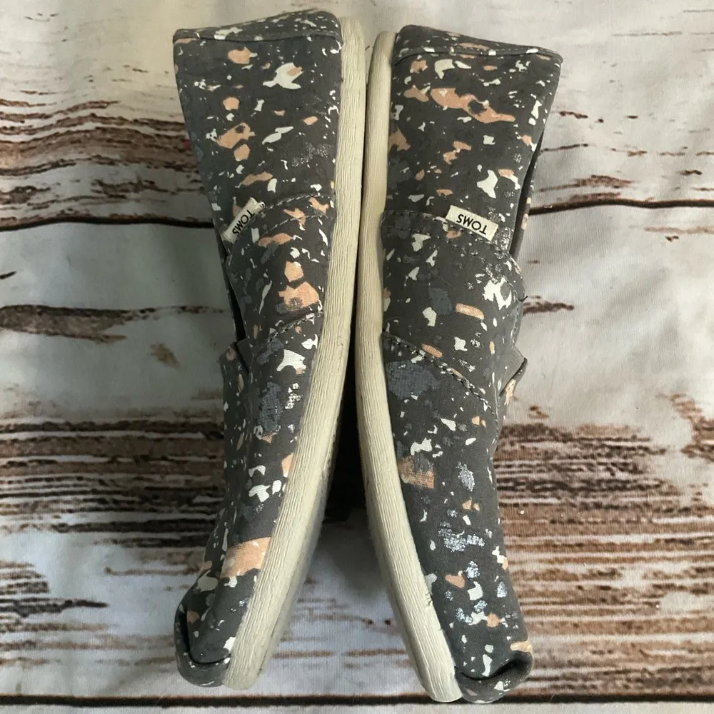 TOMS FORGED IRON GREY METALLIC GRANITE FLECK FLATS - Image 6