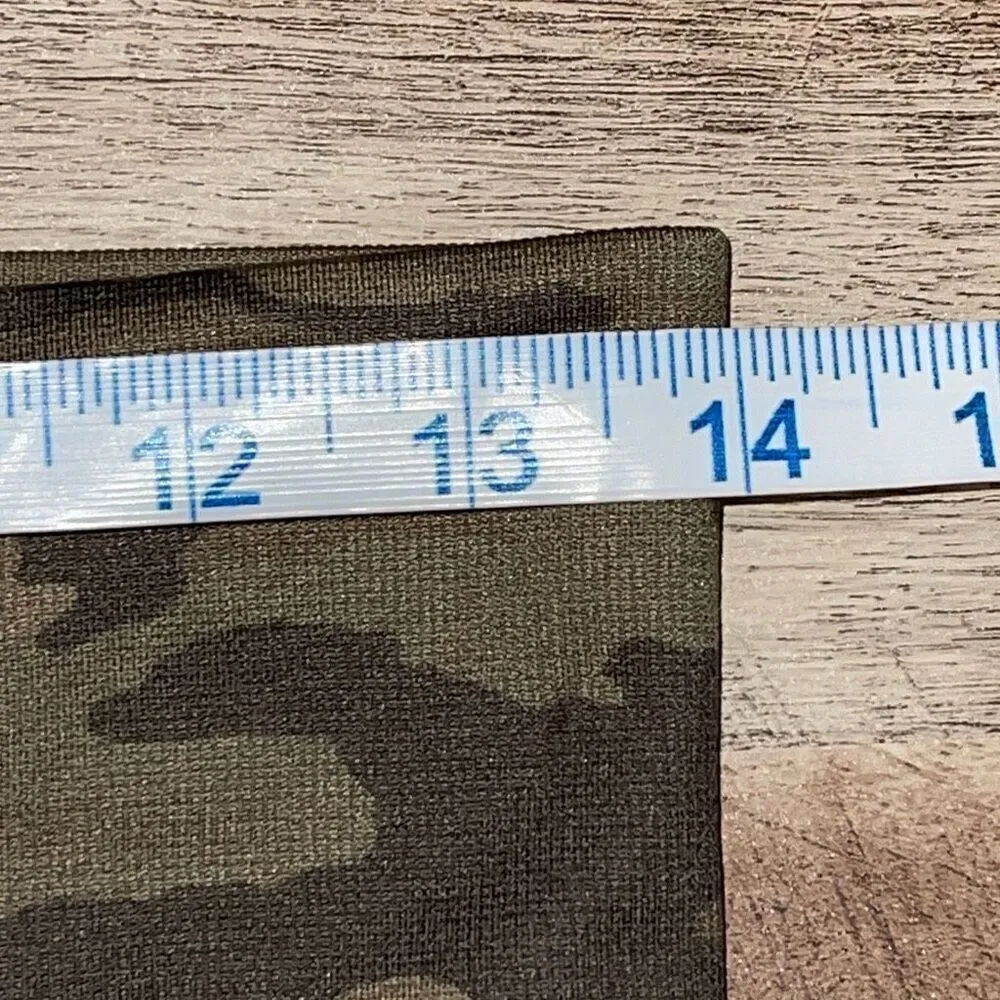 Spanx Desert Camo High Rise Look At Me Now Seamless Cropped Leggings Tan‎ Large - Image 6