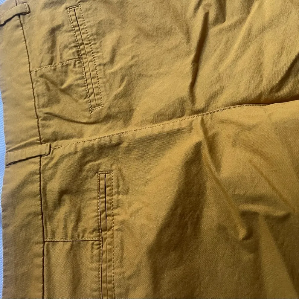 Old Navy women’s Yellow Flat Front Shorts Casual Lightweight Design - Image 4