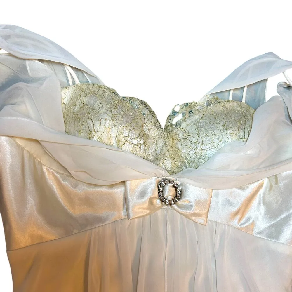 Betsy & Adam White Embellished Gown - Size 14 - Image 11