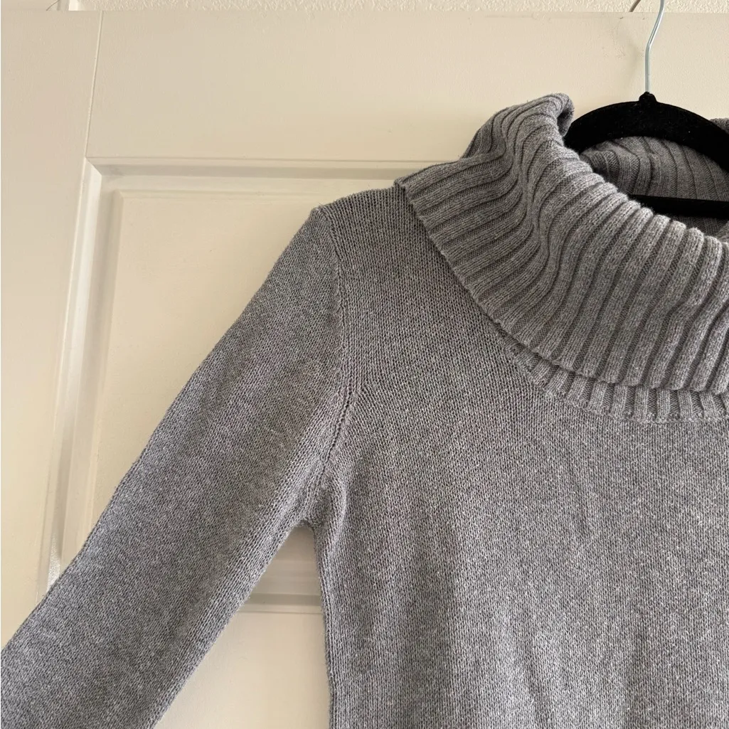 LA Made Revolve Gray Turtleneck Sweater Size XS - Image 2