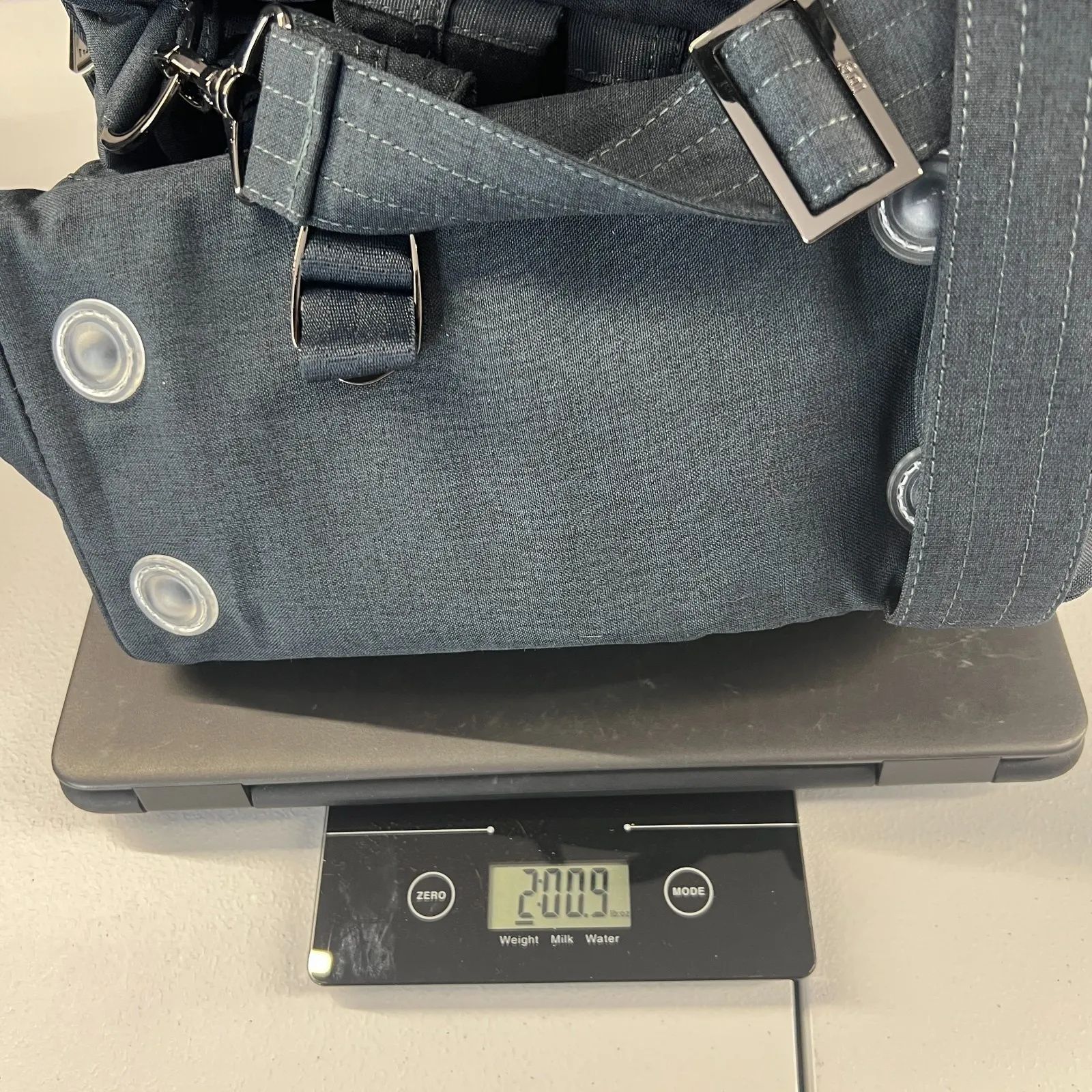 Lug Via 2 Womens Navy Multipurpose Pockets Detachable Strap Convertible Bag Blue - Image 13