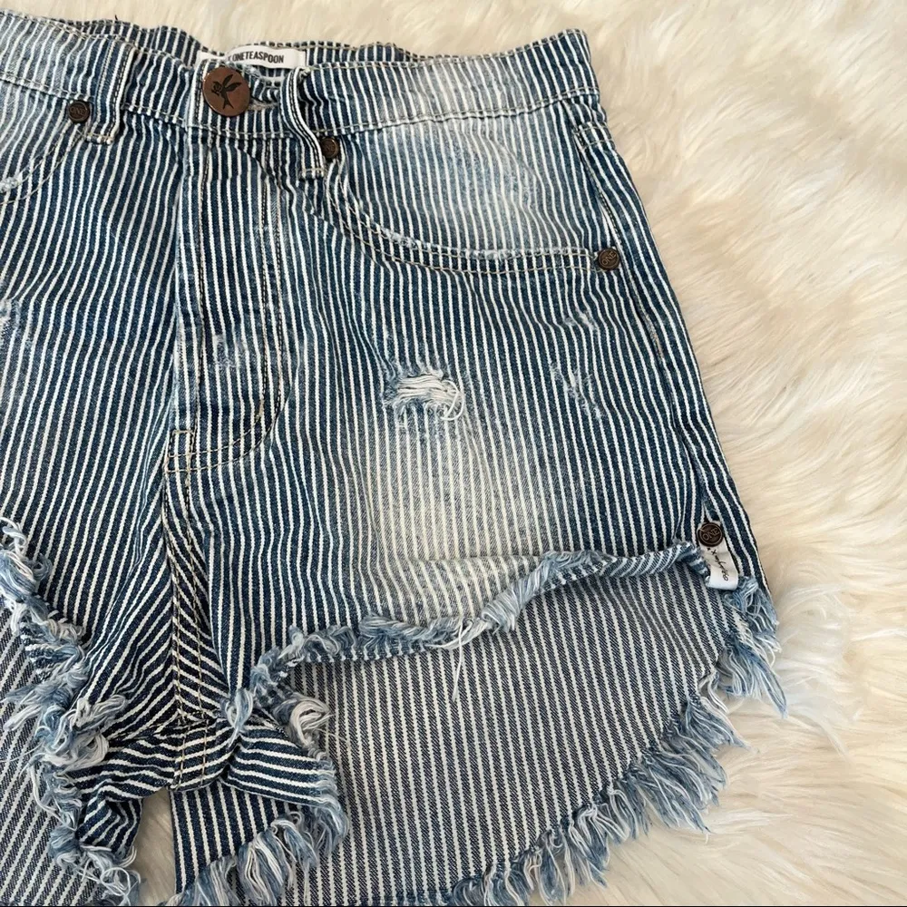 One Teaspoon 25 Blue Striped Distressed Outlaws Low Waist Button Fly Denim Short - Image 6