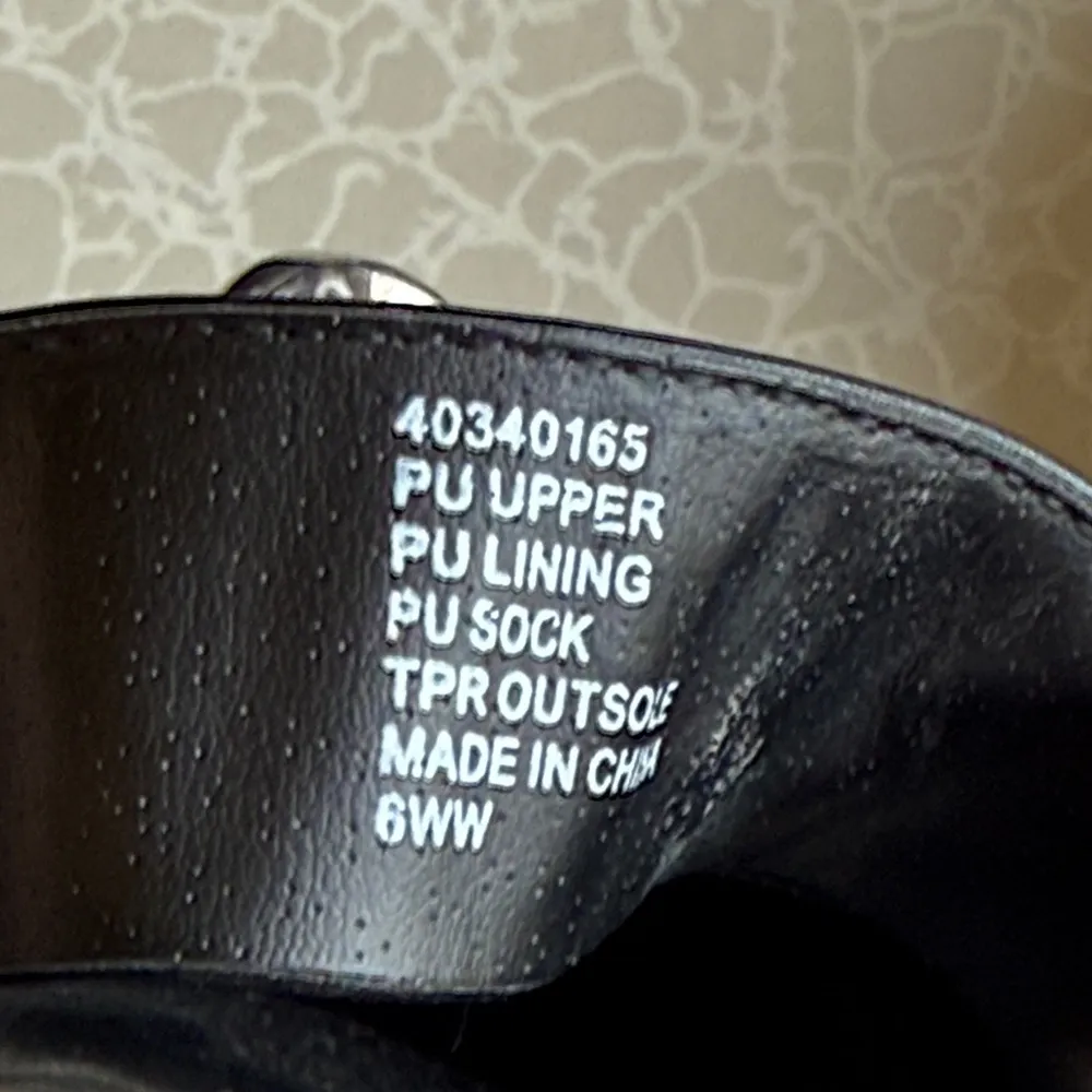 Torrid Black Pointed Toe Mules with Chunky Silver Chain Embellishment Womens 6 - Image 7