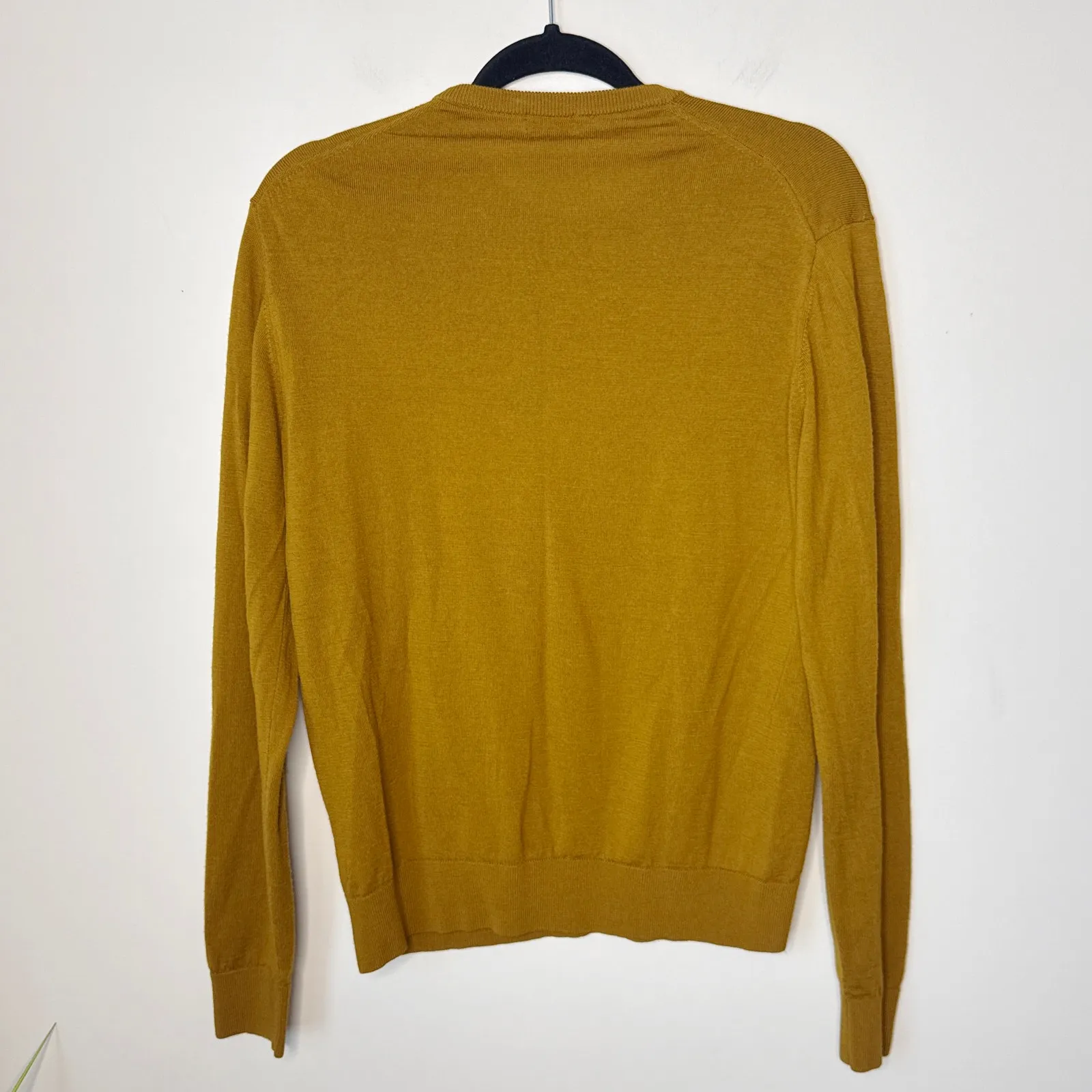 UNIQLO 100% Wool Crew‎ Neck Dark Mustard Medium Sweater Minimalist Classic Chic - Image 5