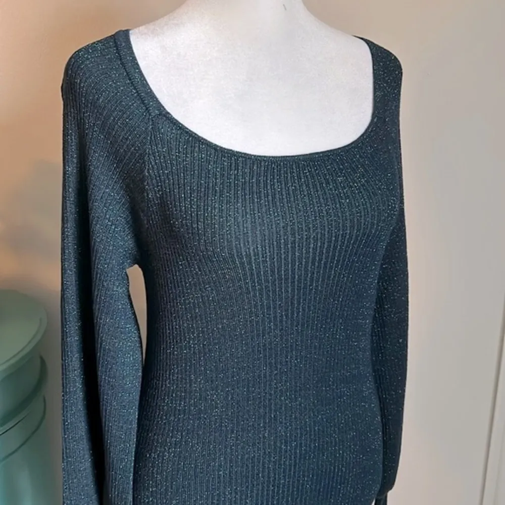 New Nine West Women’s Balloon Sleeve Deep Metallic Green Midi Sweater Dress - Image 2