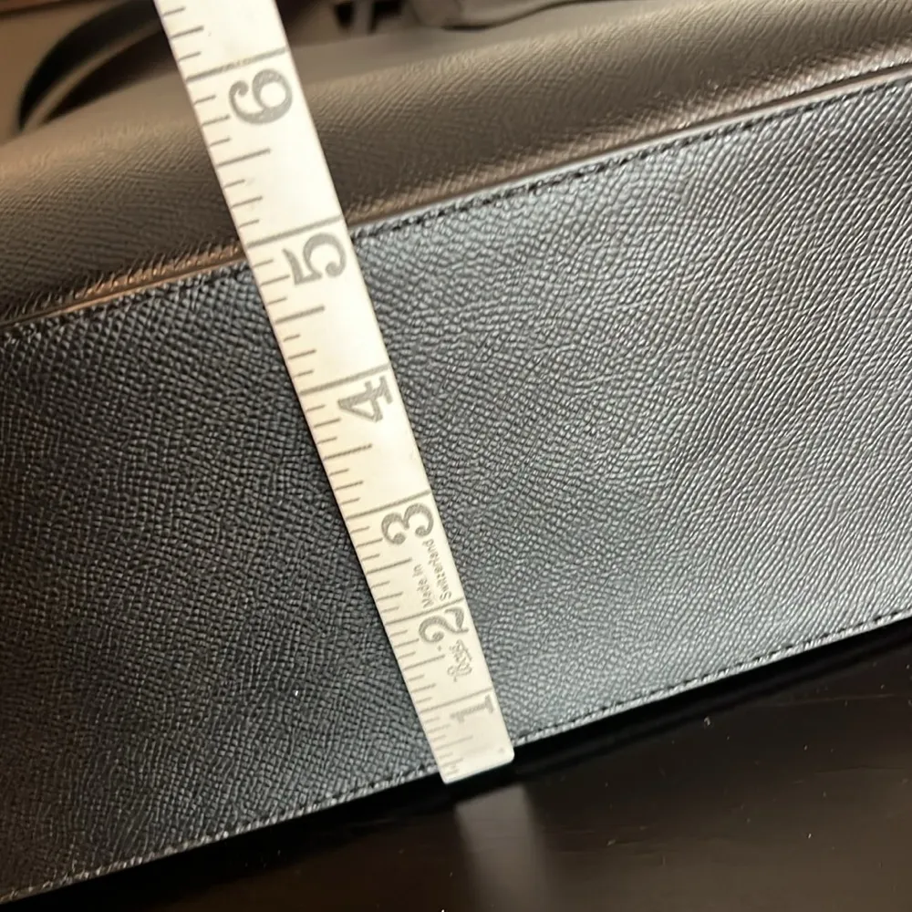 Michael Kors Maddie Medium Leather Tote shoulder bag, black, like new! - Image 12