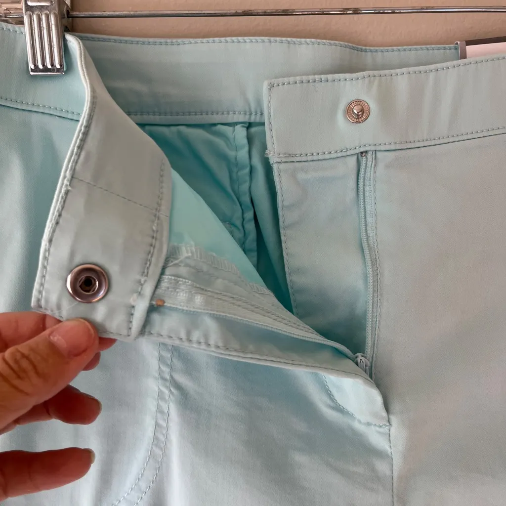 Chicos Sz L Zenergy Toni Washed Shorts Turquoise Pockets Stretch Bermuda Green Size L - Image 4