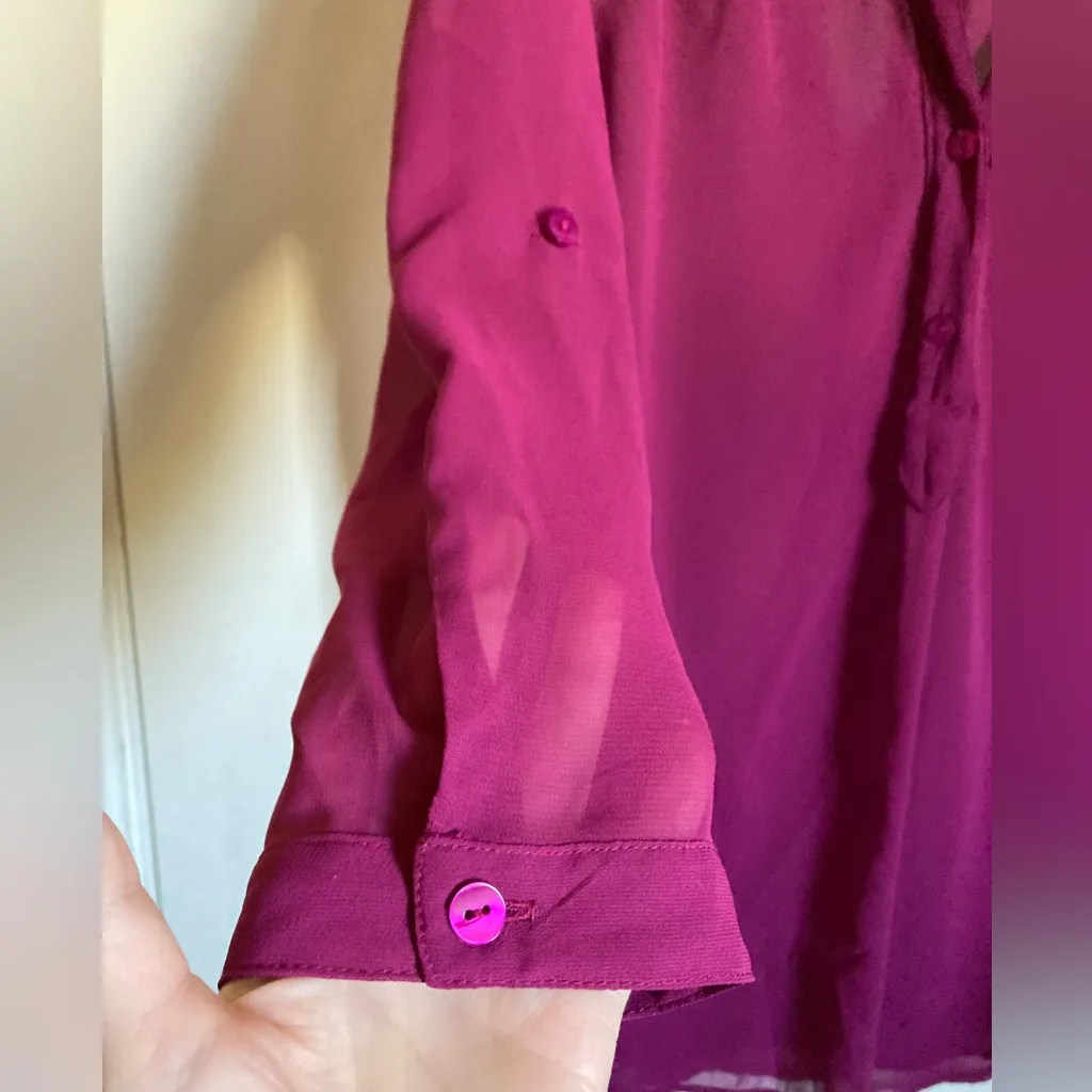 🌞IZ Byer Sheer Maroon V Neck 3/4 to Long Sleeve Portofino Blouse - Image 6