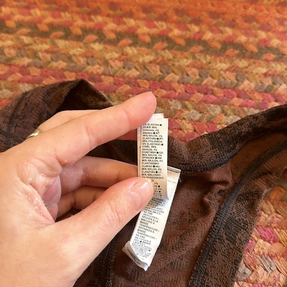 Athleta  BROWN & BLACK ATHLETIC RACERBACK TANK - Image 4