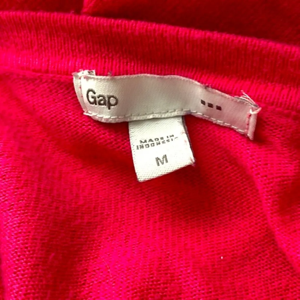 Gap|| Pink 3/4 sleeve cardigan sweater with button accent on sleeves - Image 7
