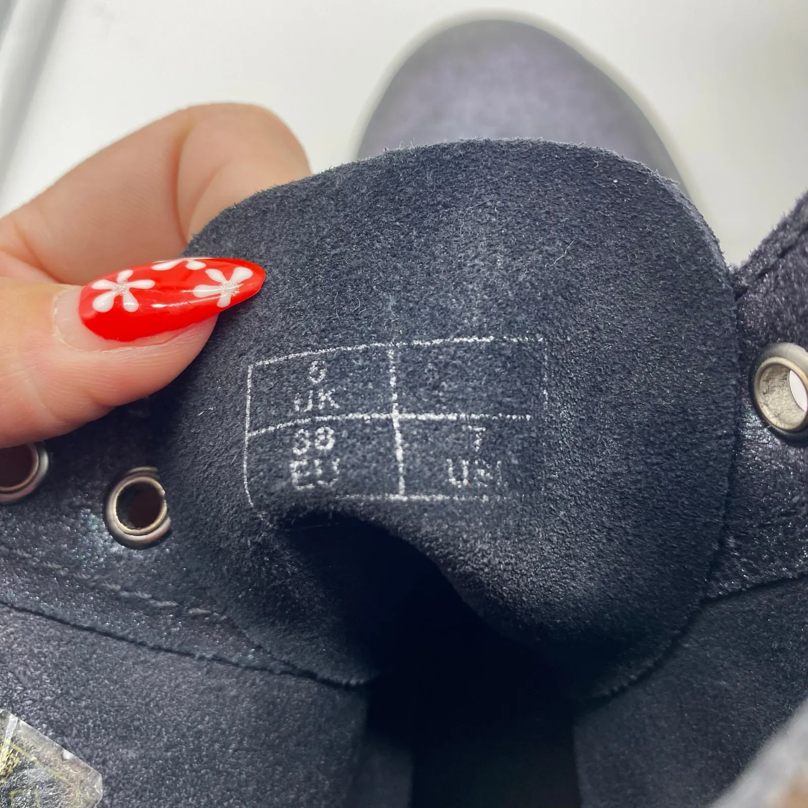 Dr. Martens Pascal Black Leather Combat Boots Shimmer Glitter Women's size 7 - Image 8