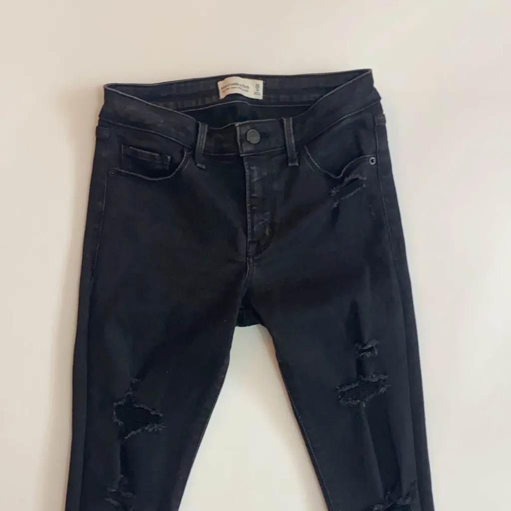 Abercrombie & Fitch Mid Rise Super Skinny Ankle Ripped Jeans Black 0/25 Short - Image 5