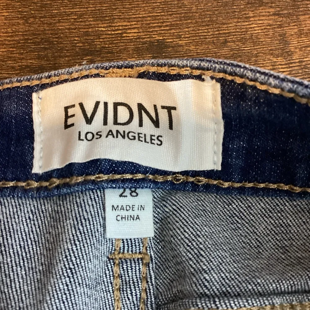 EVIDNT Los Angeles Size 28 Florence Straight Leg Asymmetrical Raw Cut Hem Jeans - Image 6