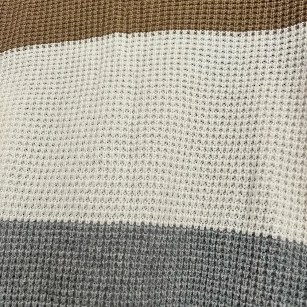 Gray and White Chunky Knit Cardigan Sweater Size L - Image 6