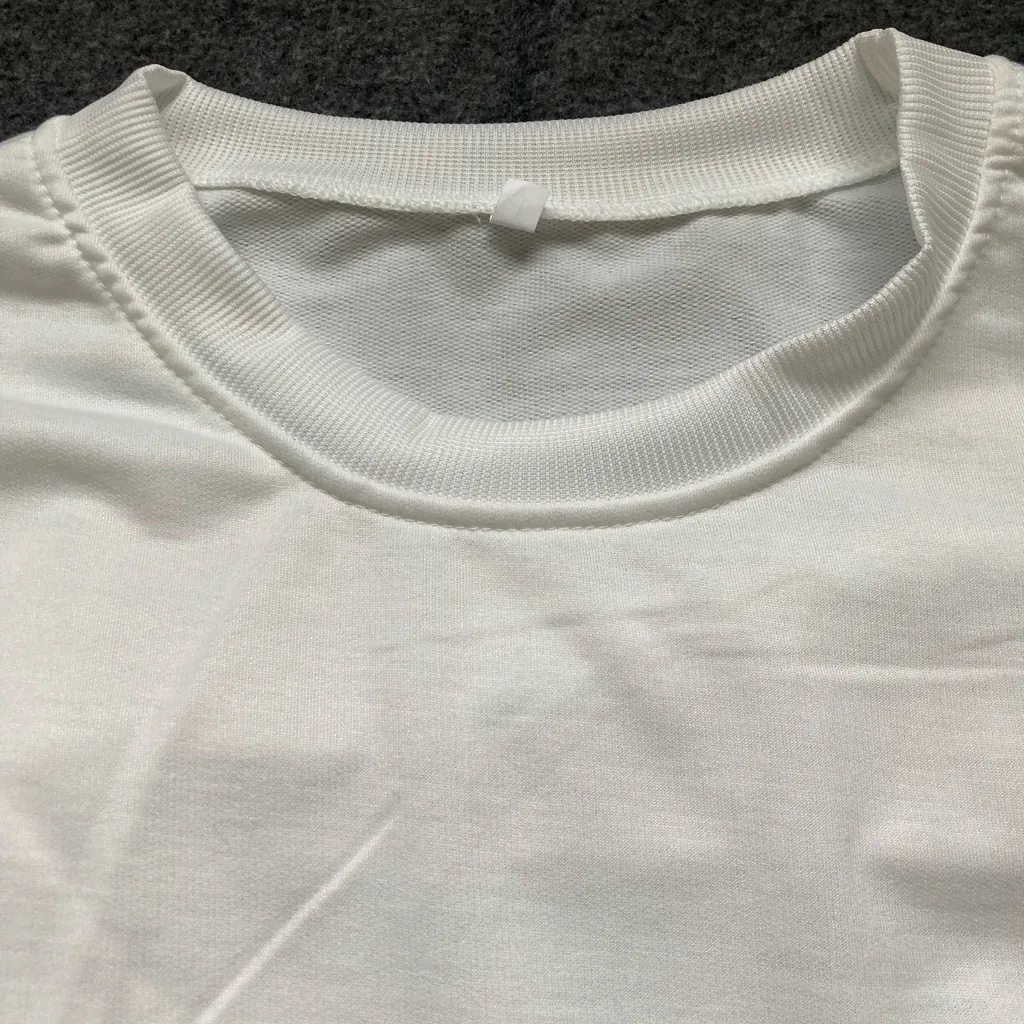 Women’s White Sweatshirt with Heart Sticker Print Graphic, XS, Long Sleeve New‎ - Image 8