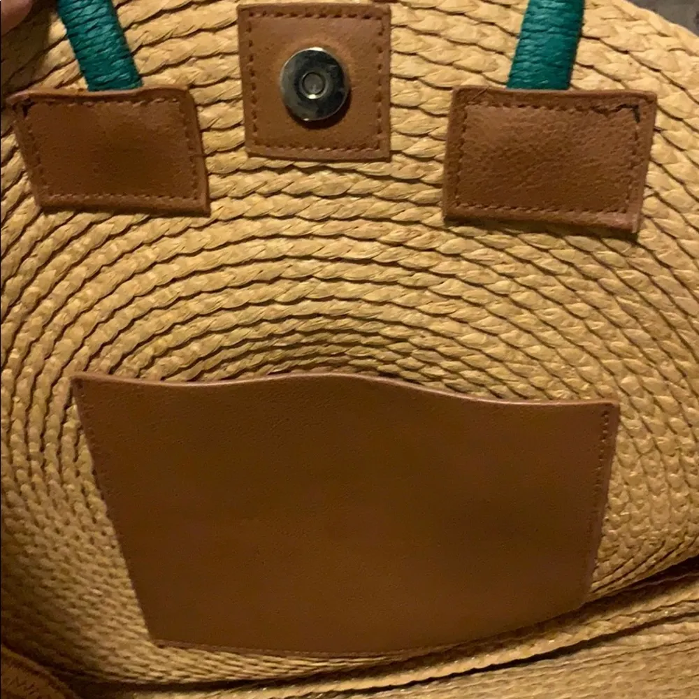 Circle Pink & White Straw Beach Vacay Tote - Image 6