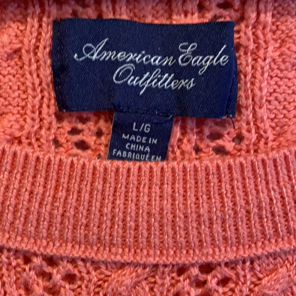 American Eagle pullover sweater Large 3/4 sleeve thin knit  coral crew neck - Image 3
