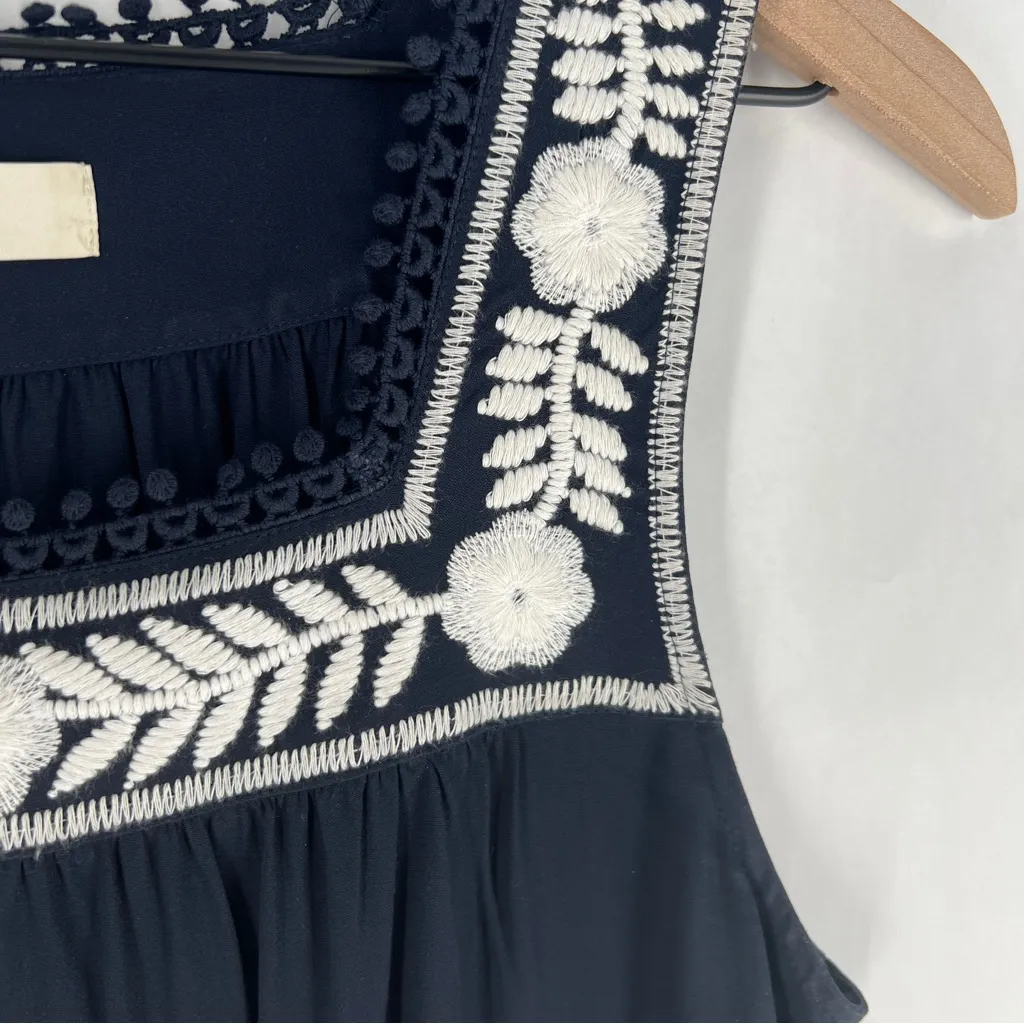 LOFT‎ Navy Square Neck Sleeveless Top with White Floral Embroidery Tank Size XS - Image 4