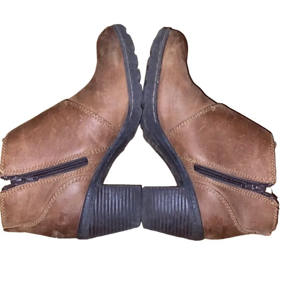 B.o.c Brown Leather Booties Size 7.5 Brown - Image 3