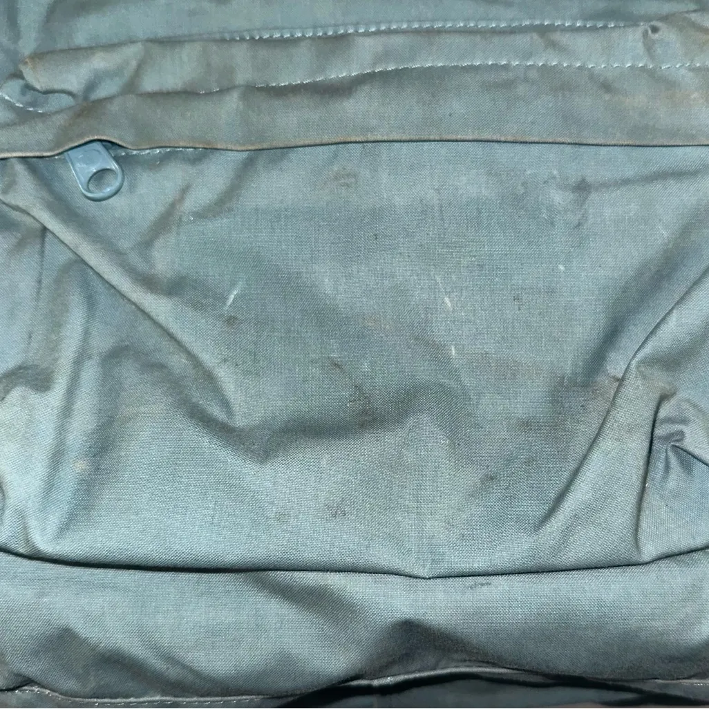 Fjallraven Kanken Backpack Green Water Resistant Zip Up Outdoor Back Pack - Image 2