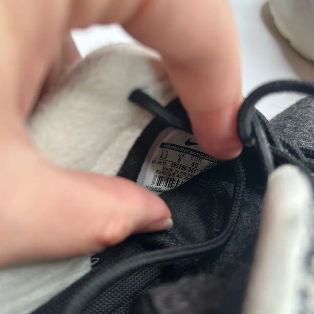 Nike Roshe One Winter Print Shoes Women's sz 8.5 Black 685286-001 Fair Isle Knit - Image 10