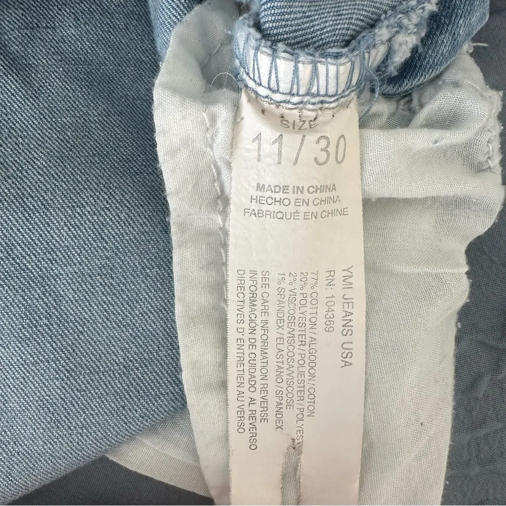 YMI Denim Overall Shorts/ Shortalls size 11/30 Distressed Blue - Image 5