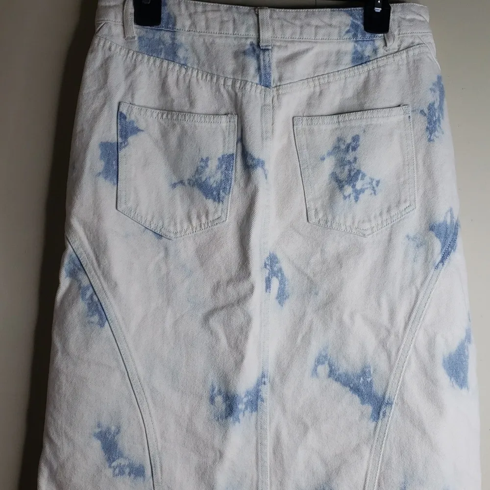 Women's High Rise Midi Denim Skirt - Image 9