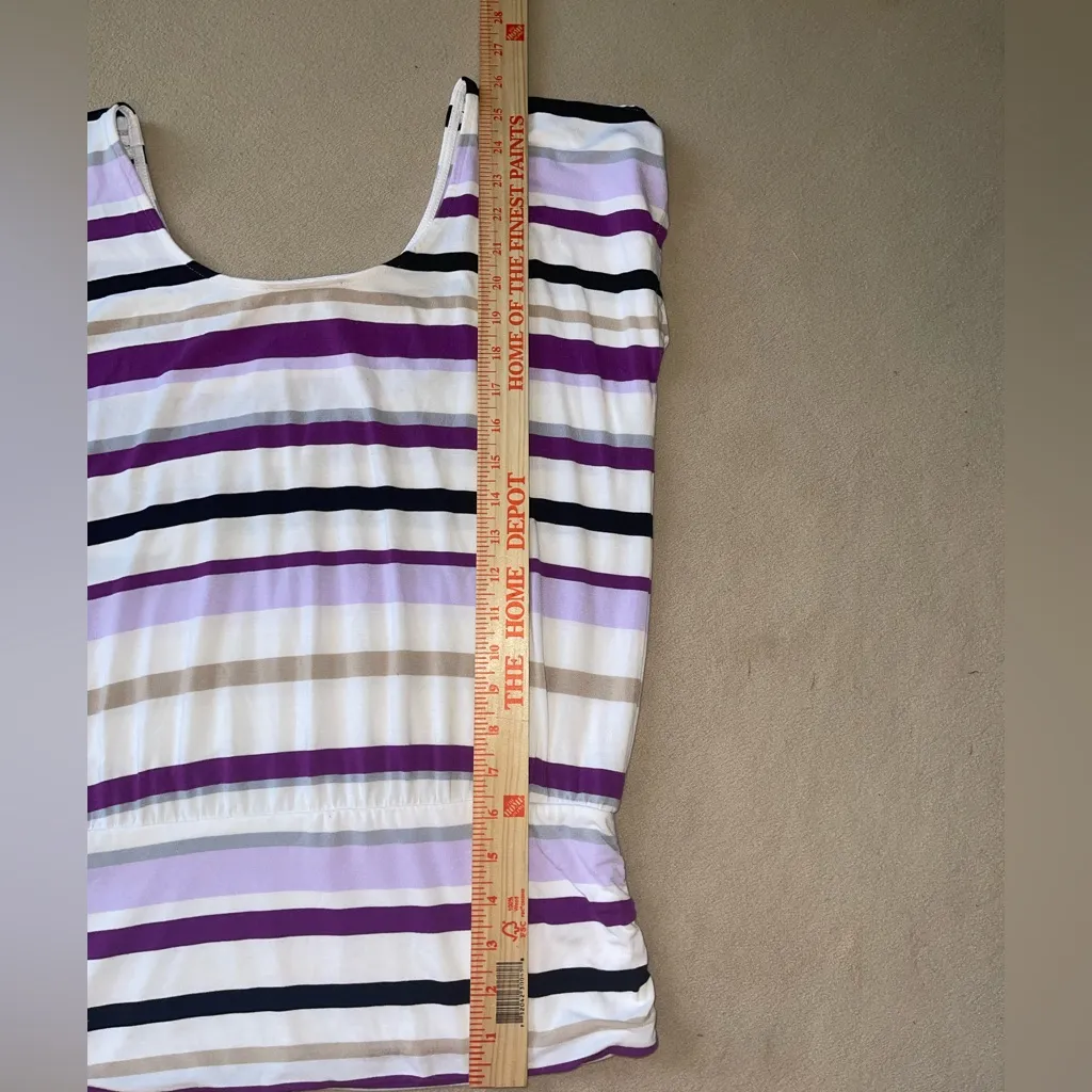 White House Black Market Purple and White Cap Sleeve top size small sleeveless - Image 5