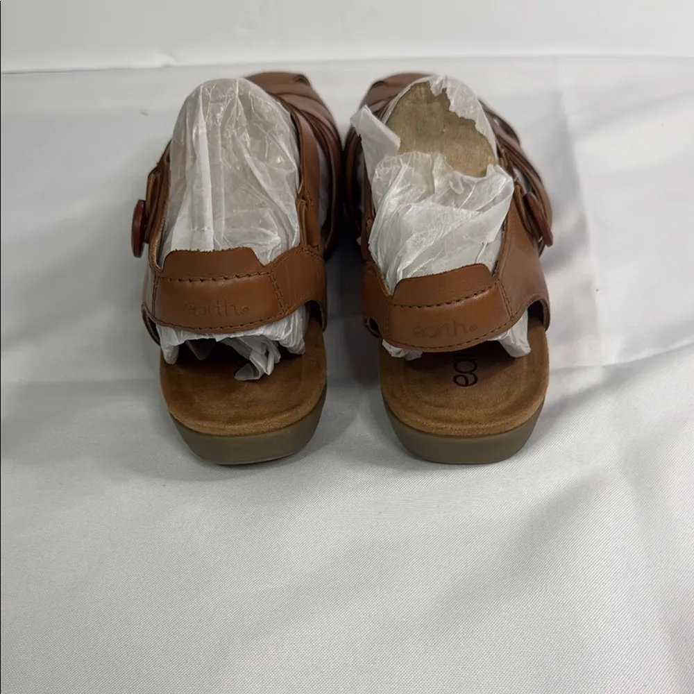 Earth Brown Leather Closed - Image 4