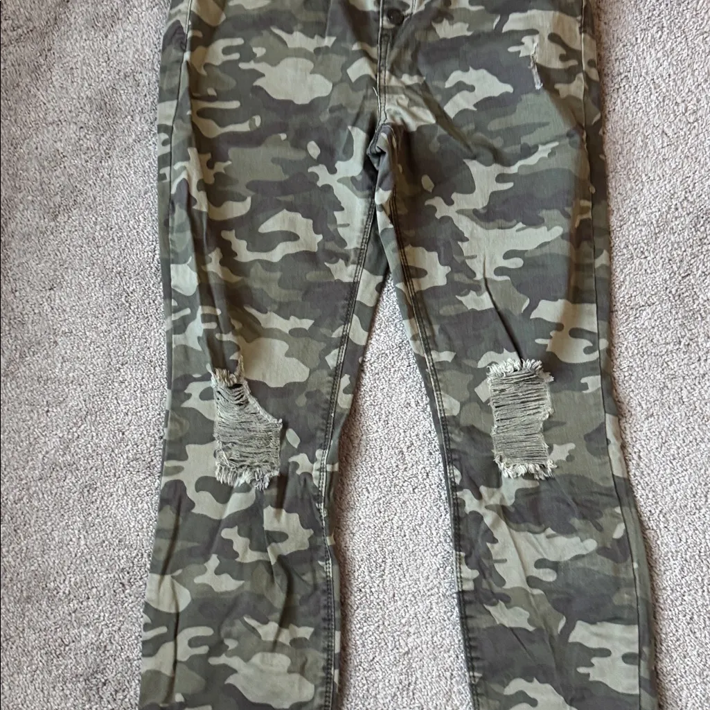 Mudd Camouflage High Rise Jeggings SIZE 11 - Image 2