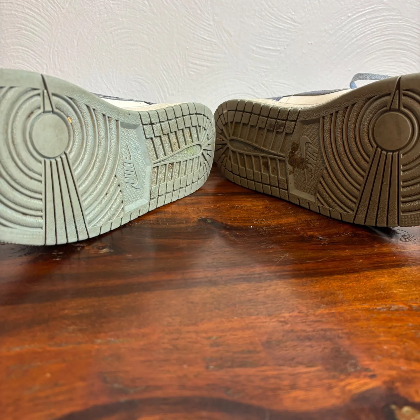 Air Jordan 1 Mid Light Smoke Grey White Blue Womens Sneakers BQ6472 140 Sz 10 - Image 4