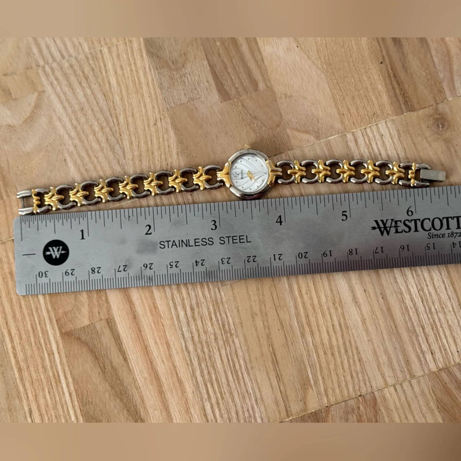 Bulova Diamond Vintage Ladies Watch Two-Tone Bracelet Case Shimmery Silver Dial - Image 13