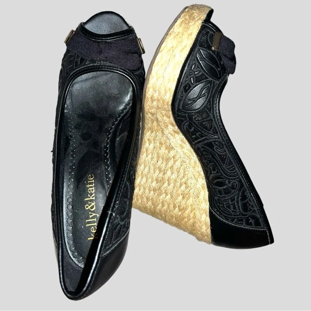 Kelly& Katie black lace overlay wedge sandals! - Image 8