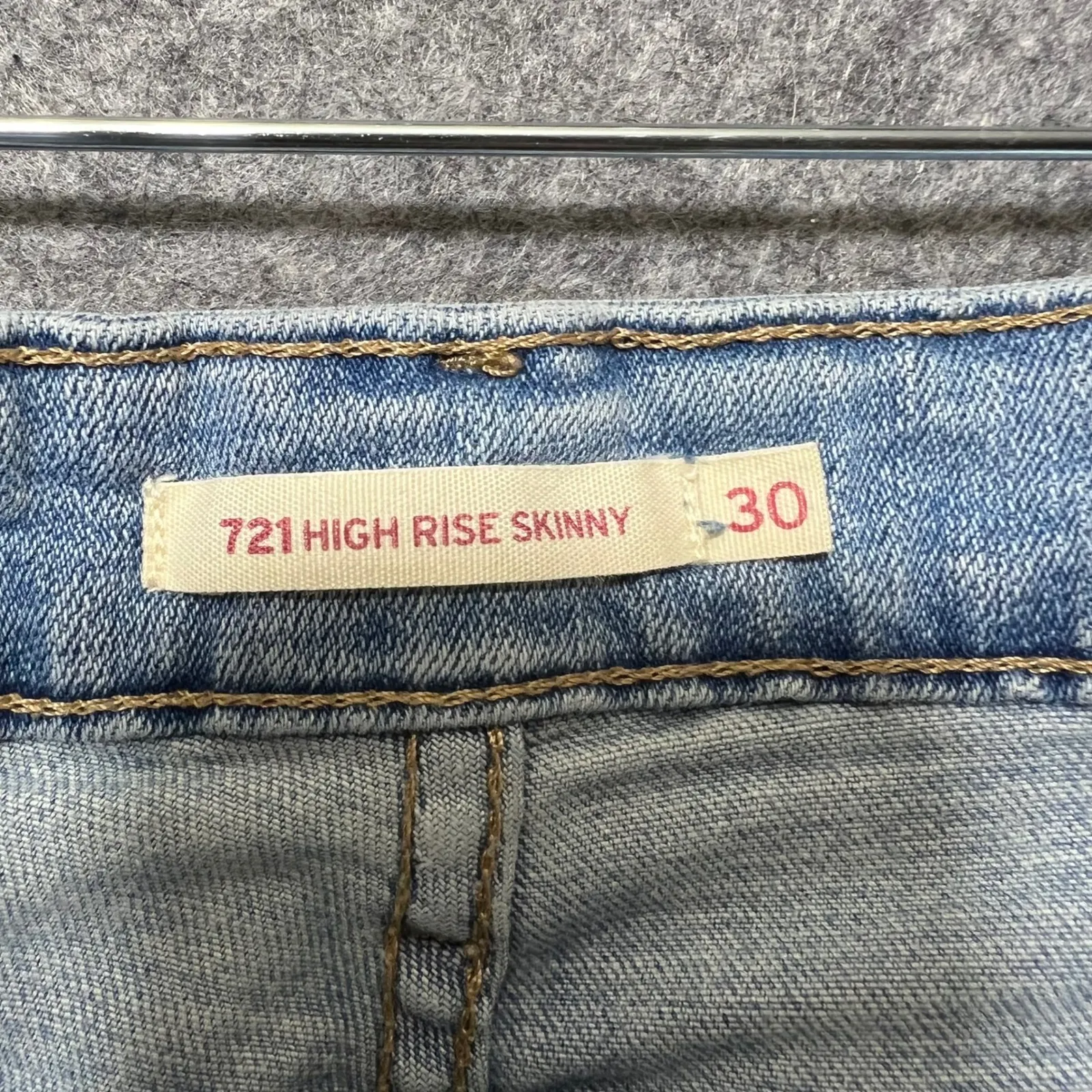 Levis‎ 721 High Rise Skinny Jeans Distressed Ripped Light Wash Size 30 Raw Hem - Image 8