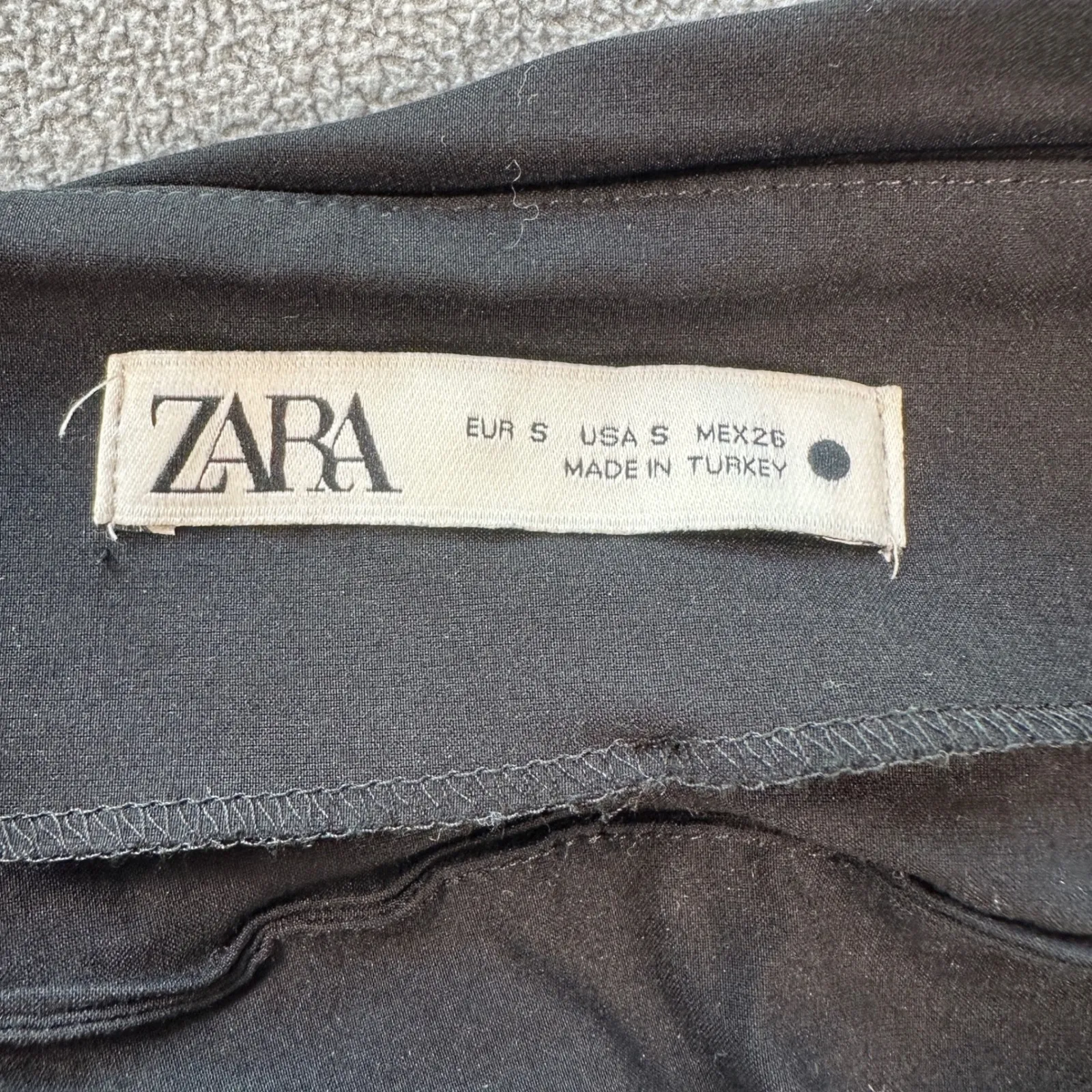 ZARA Womens Off The Shoulder Ruffled Top Blouse S Black Side Zipper Sleeveless - Image 4