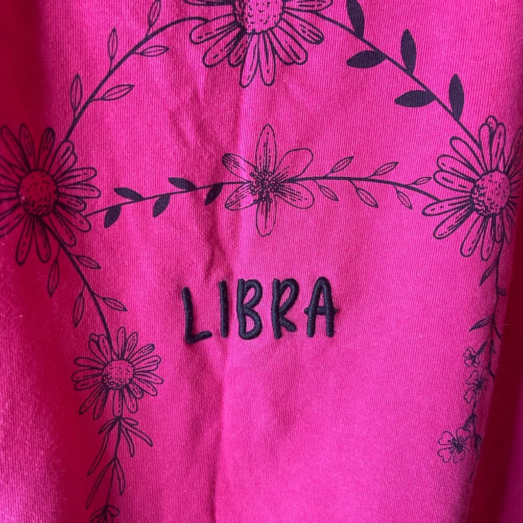 Recycle Threads Libra Zodiac Crop Top – Size Large - Image 3