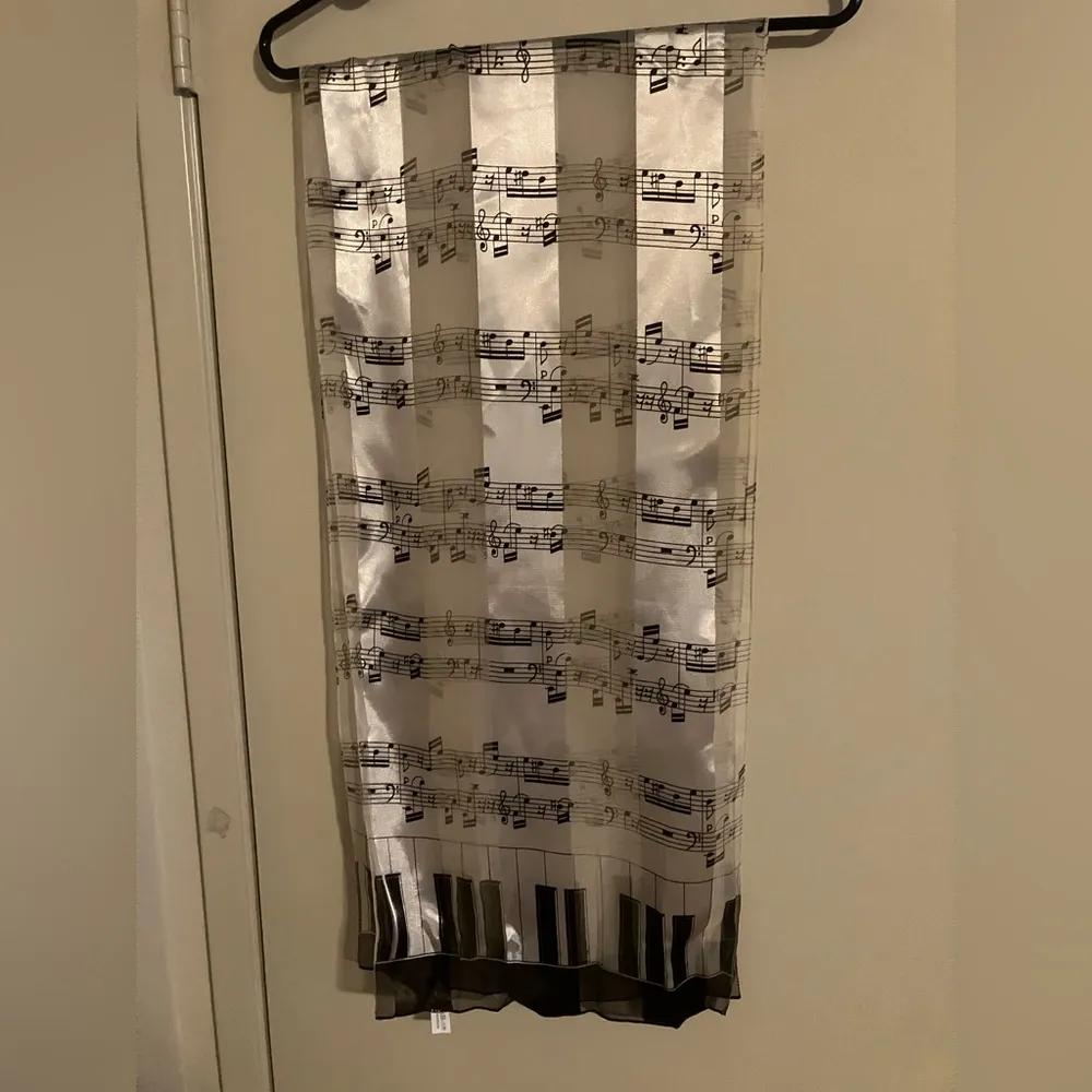 Music Note Keyboard Keys Scarf - Image 6