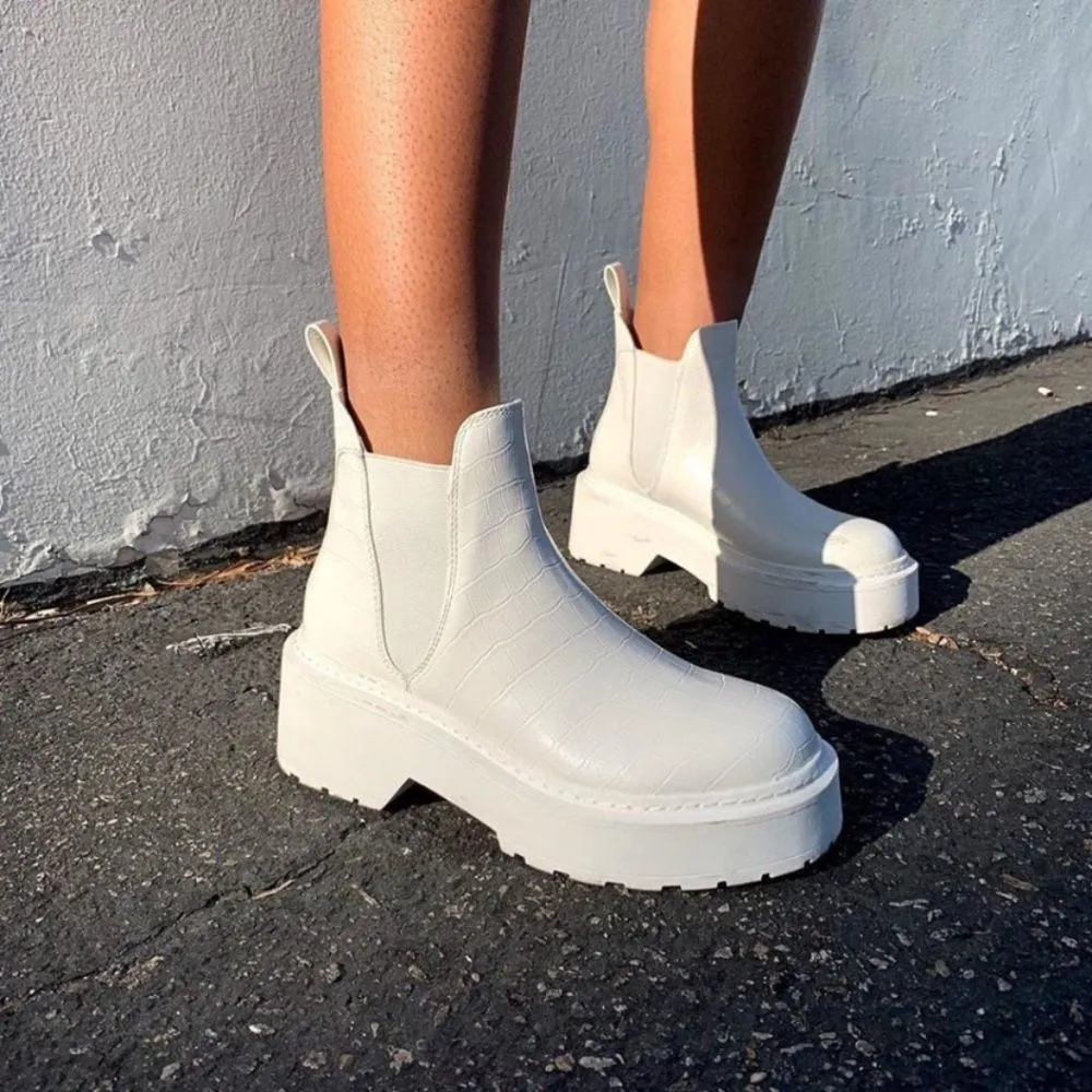 Shadow White Crocodile Faux Leather Chunky Platform Lug Sole Ankle Chelsea Boots - Image 3
