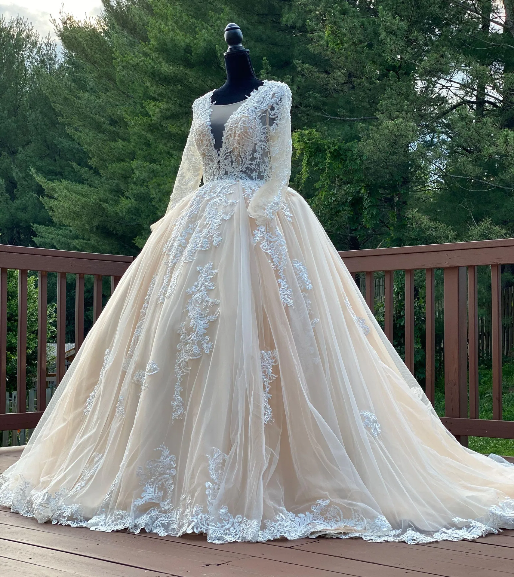 Wedding Dress princess long train lace Embroidered Long Sleeve Light Weight  - Image 5