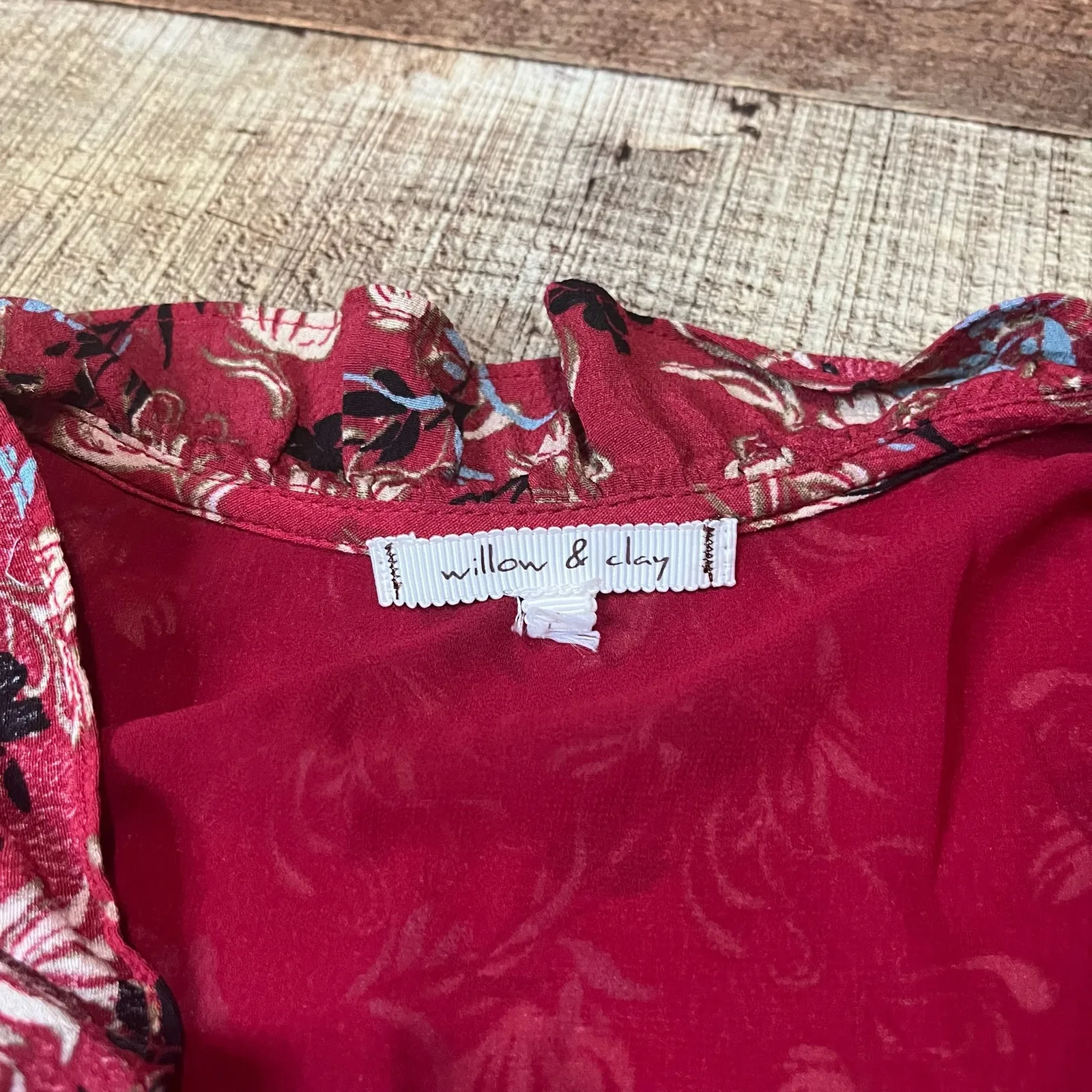 Willow & Clay NWOT Women's Red Black Floral Smocked Festival Blouse Sz L Romance - Image 4