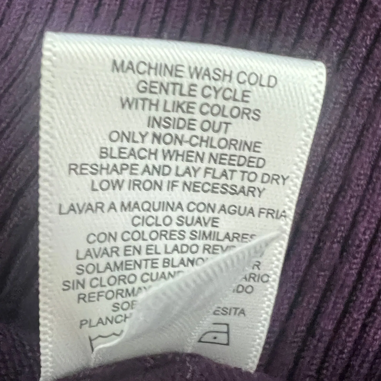 DKNY Jeans V - Image 8