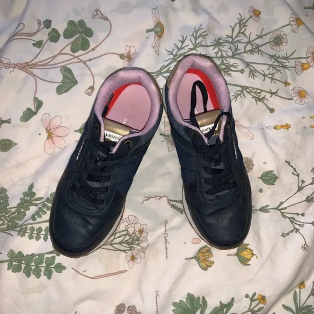 Levis shoes - Image 2