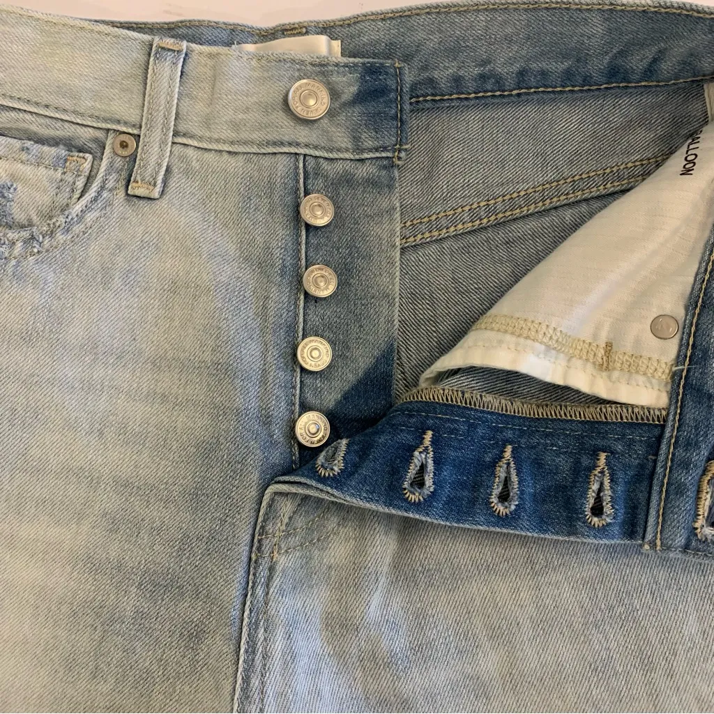 7 For All Mankind Balloon High Waist Distressed Raw Hem Jeans Size 26 - Image 3