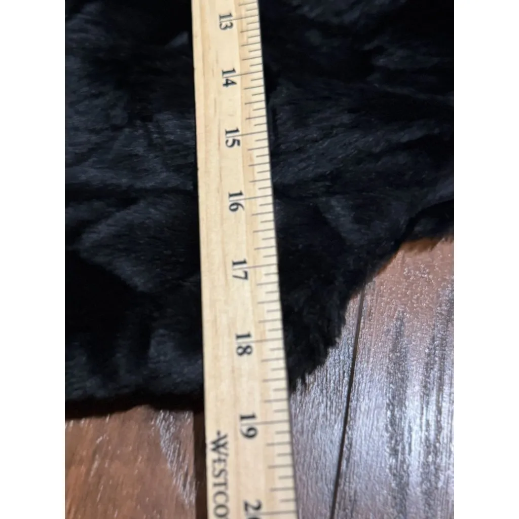 NEW Love Tree Womens S Black Faux Fur Vest Plush Soft Winter Outerwear Cozy Coat - Image 13