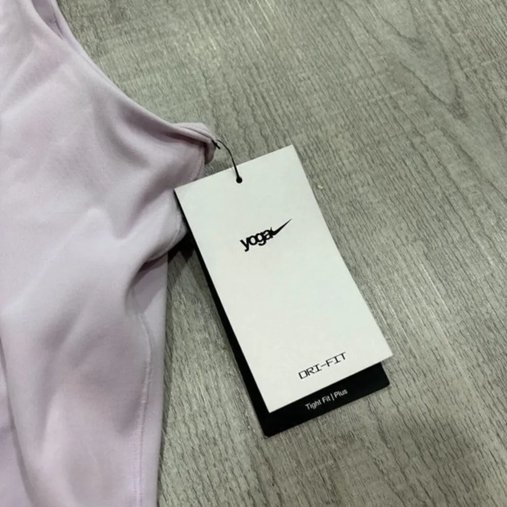 Nike Yoga Luxe Women's Shelf-Bra Workout Tank in Lavender Purple Size 2X NWT - Image 3
