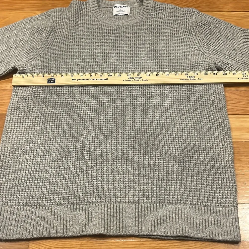 Old Navy  gray waffle knit crew neck sweater size large . - Image 3