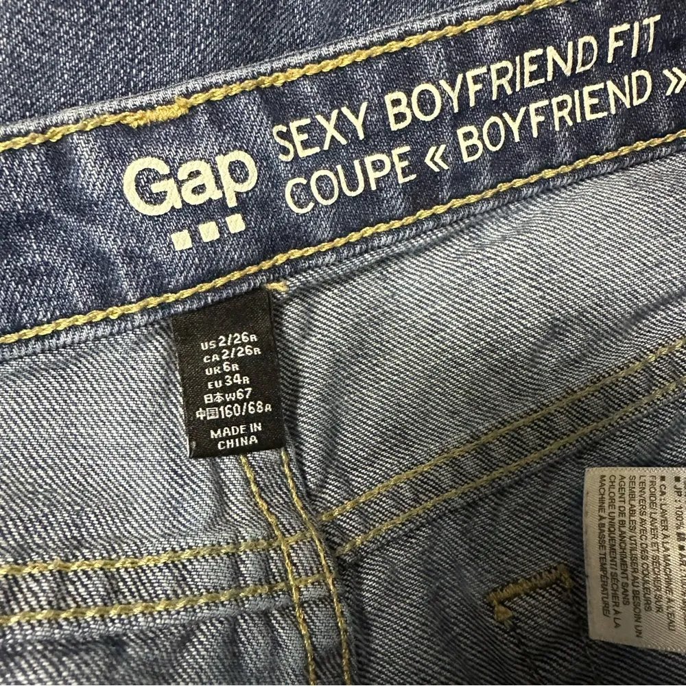 Gap Sexy Boyfriend Patchwork Distressed Denim Mid Rise Blue Jeans Womens 26 - Image 8