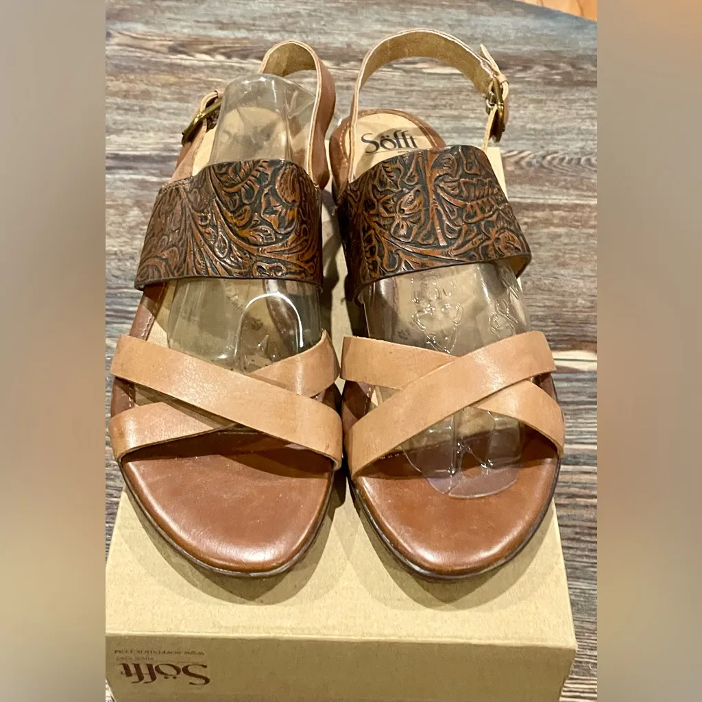Sofft Sassandra Cymbal Tan Embossed Scrollwork Leather Sandals - Image 7