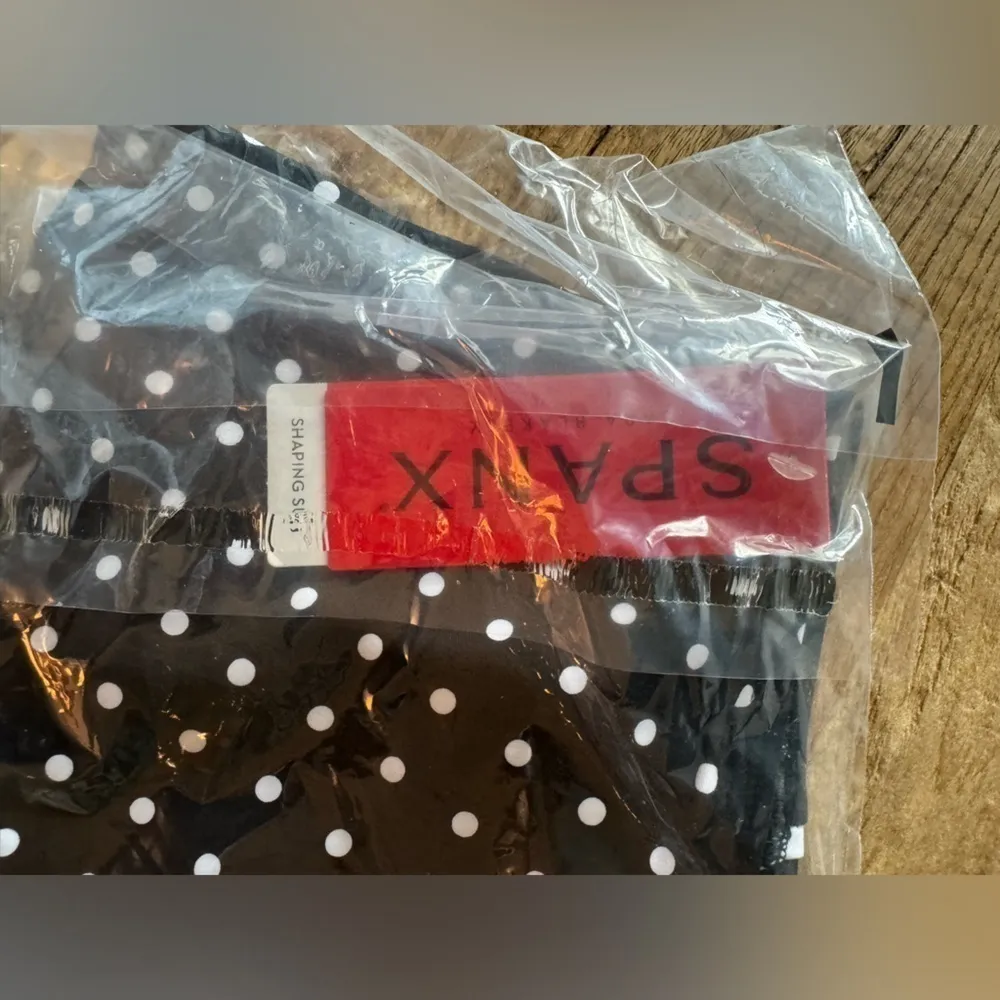 Spanx  Firty Skirted Swim Bottom ~ Black ~ 8 ~ NWT in poly bag! - Image 7